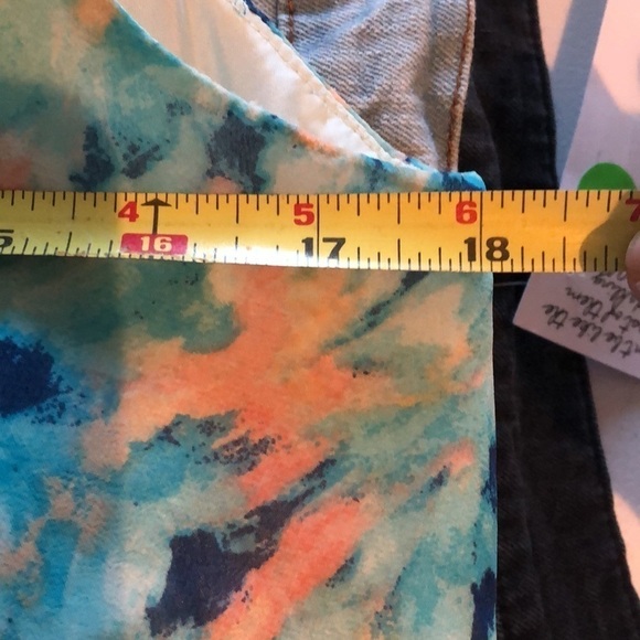 Decree crop tiered crop top . Aqua, sz med - Picture 8 of 8